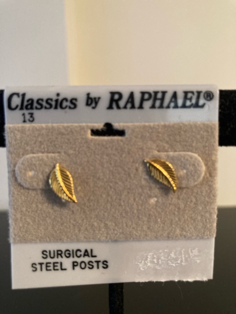 Raphael Gold Leaf Stud Earrings - Gold Leaf Design